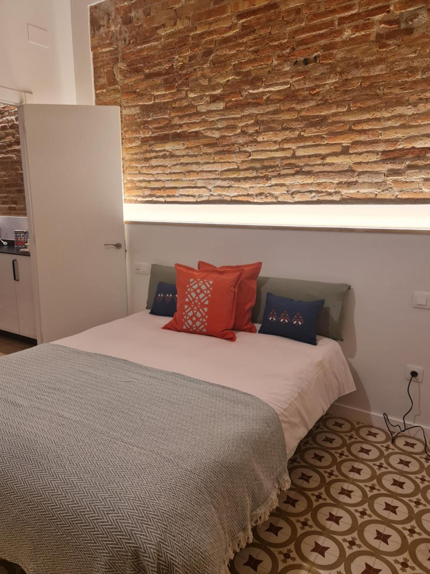 Poble Sec Charming Apartment Барселона Экстерьер фото