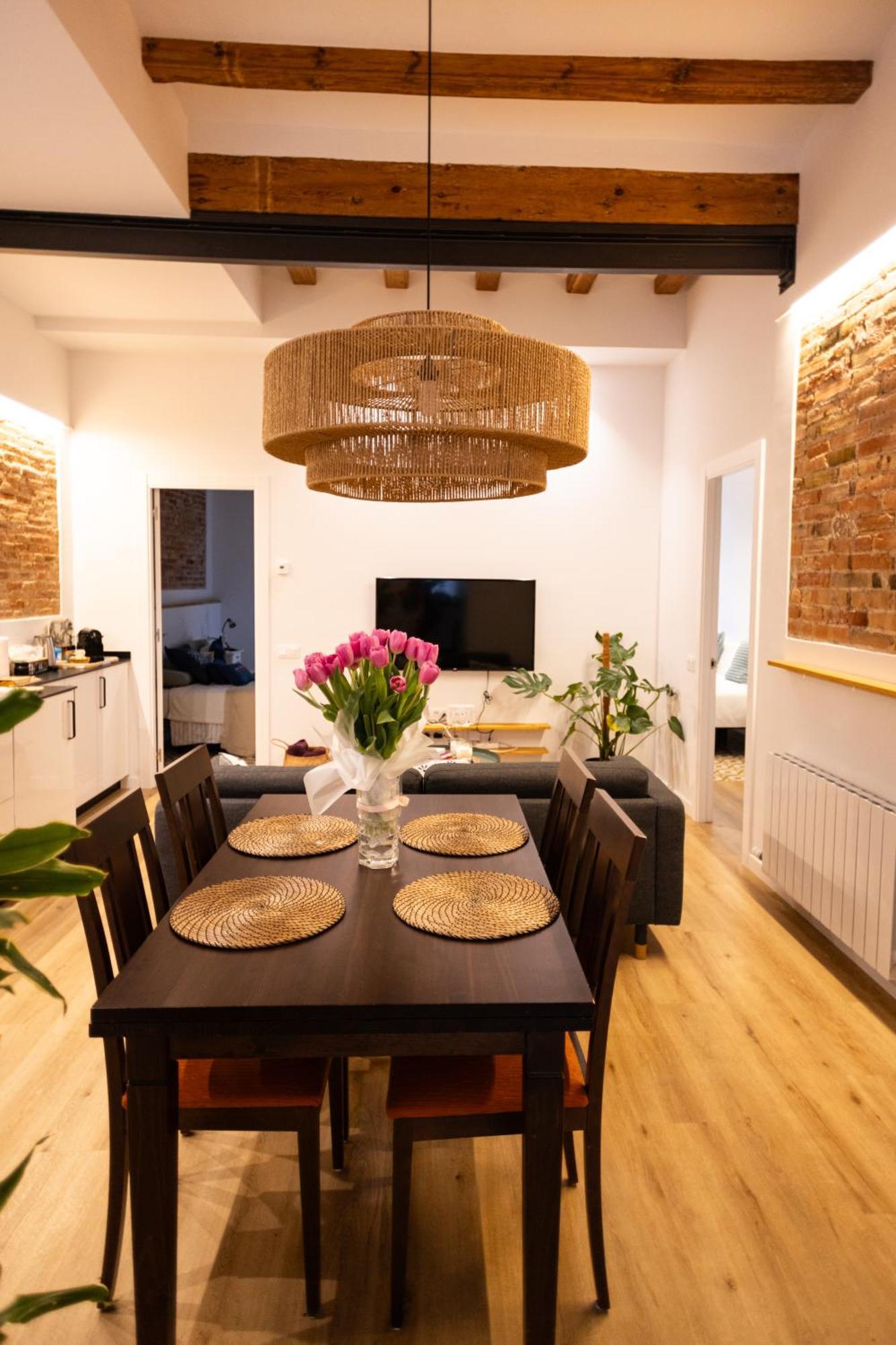 Poble Sec Charming Apartment Барселона Экстерьер фото